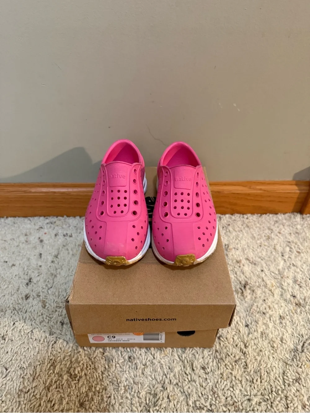Native Jefferson Kids Slip-On Shoes Pink/White Rubber Round Toe US 9 EU 25